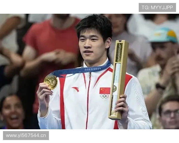 潘展乐训练完直接去吃火锅，教练脸都绿了